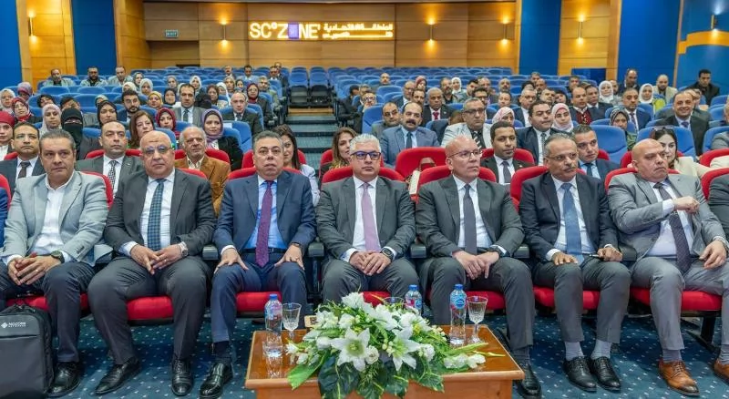 رئيس اقتصادية قناة السويس يتفقد أبرز مشروعات المنطقة الشمالية